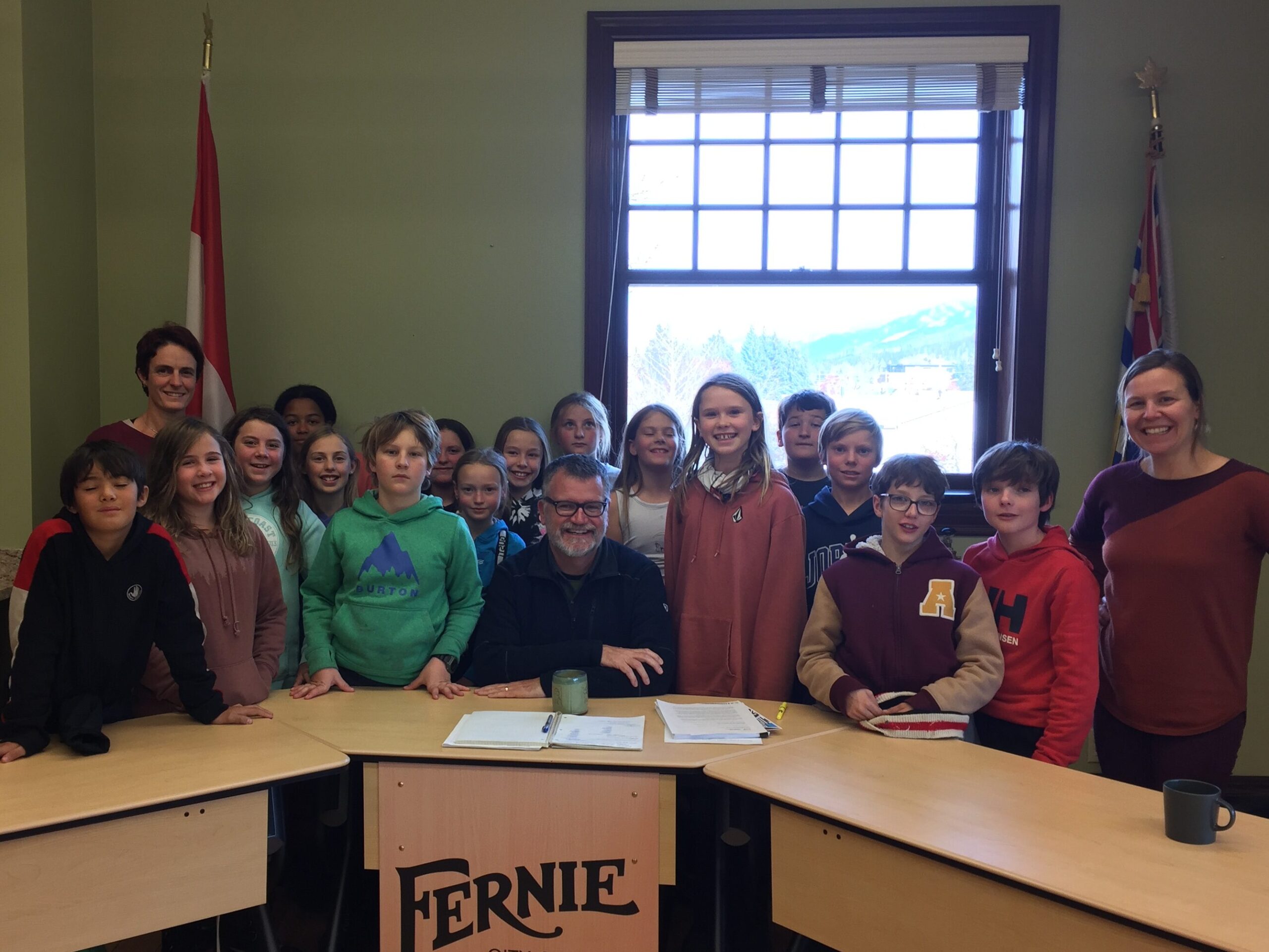 Les élèves de l’école Sophie-Morigeau lors de leur rencontre avec le maire pour discuter de la sécurité routière à Fernie.  